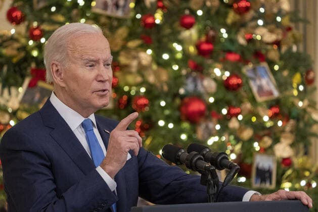 U.S. President Joe Biden delivers remarks on the status of the country s fight against COVID-19 in State Dining Room of the White House in Washington, DC., on Tuesday, December 21, 2021. Biden spoke on the topic as the country sees rising cases amid the growing Omicron variant.  WAP20211221513 KenxCedeno