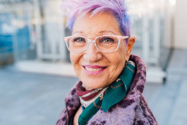 Creative Highlights Symbolbilder Italy, Portrait of smiling fashionable senior woman Italy, Portrait of smiling fashionable senior woman