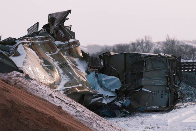 December 29, 2021, Craven, SK, Canada: A pile of potash (left) sits by a railcar at the site of a CP train derailment near Craven, Sask. on Wednesday, Dec. 29, 2021. Craven Canada  - ZUMAc35_ 20211229_zaf_c35_017 Copyright: xMichaelxBellx