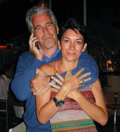 December 29, 2021: Ghislaine Maxwell was found guilty on five of six counts related to her role in Jeffrey Epstein s sexual abuse of minor girls. UNDATED FILE PICTURE: JEFFREY EPSTEIN and GHISLAINE MAXWELL share an embrace. New York USA - ZUMAz03_ 20211229_new_z03_030 Copyright: xUSxAttorneyxOfficex