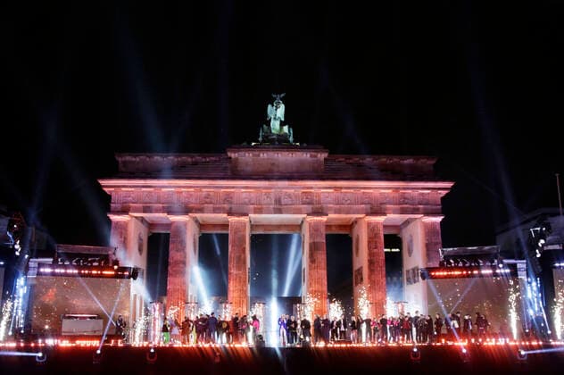 Bilder des Jahres 2021, Entertainment 12 Dezember Entertainment Themen der Woche KW52 Silvestershow Celebrate at the Gate - Willkommen 2022 am Brandenburger Tor. Berlin, 31.12.2021 *** New Years Eve show Celebrate at the Gate Welcome 2022 at the Brandenburg Gate Berlin, 31 12 2021 Foto:xS.xGabschx xFuturexImage