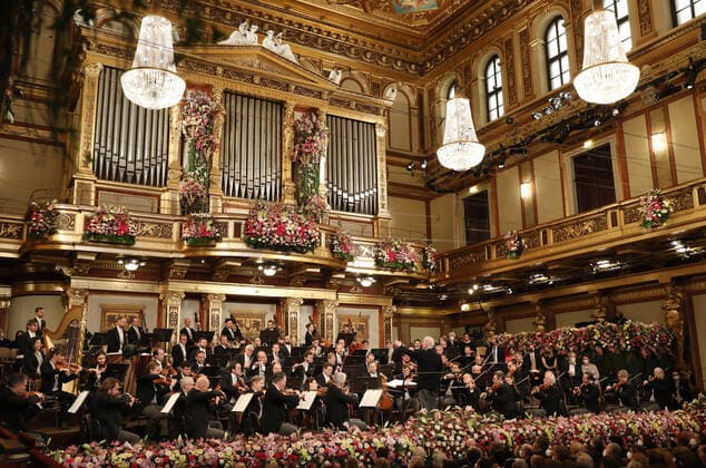 (220101) -- VIENNA, Jan. 1, 2022 -- The Vienna Philharmonic Orchestra under the baton of conductor Daniel Barenboim perform during the 2022 Vienna Philharmonic New Year s Concert in Vienna, Austria, Jan. 1, 2022. ( The Vienna Philharmonic Orchestra Handout via Xinhua) AUSTRIA-VIENNA-NEW YEAR-CONCERT DieterxNagl 