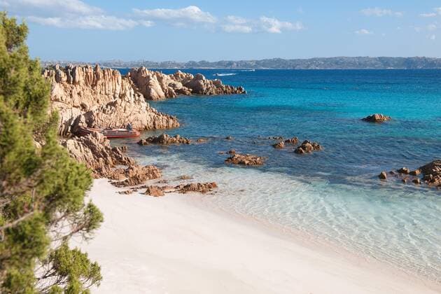 Pinkfarberner Strand, Europa, Isola, Naturschutzgebiet, Insel Budelli, Nationalpark La Maddalena Archipel, Sardinien, Italien, Europa *** Pink beach, Europe, Isola, Nature reserve, Budelli island, La Maddalena Archipelago National Park, Sardinia, Italy, Europe Copyright: imageBROKER F.xSchneider iblscf05176150.jpg