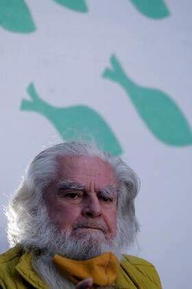Senior Witch Predictions To New Year 2022 MEXICO CITY, MEXICO - JAN 5, 2022: Antonio Vazquez, the soothsayer called Senior Witch during a press conference gives his predictions for the new year 2022 through card readings at his esoteric shop. On January 5, 2022 in Mexico City, Mexico. (Photo by Luis Barron Eyepix Group) Copyright: xLuisxBarronx xEyepixxGroupx EYEPIXGROUP_LB_05012022_53827