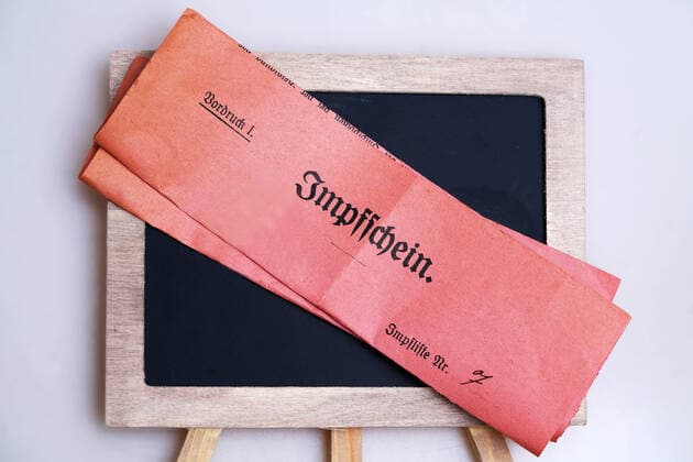 Symbol GER, 20220104, Symbolbild, Impfpass