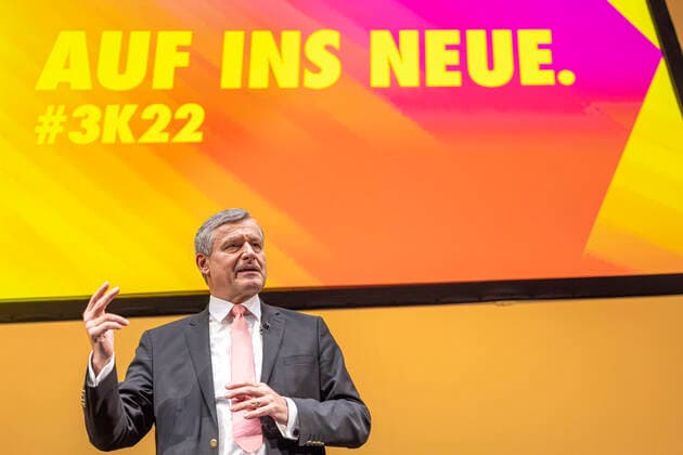 Digitales Dreikönigstreffen der Freien Demokraten 2022 in Stuttgart. Aufgrund der Corona-Pandemie wurde die traditionelle Kundgebung der FDP ohne Besucher live aus dem Opernhaus übertragen. Dr. Hans-Ulrich RÜLKE (MdL), Vorsitzender der FDP DVP-Fraktion im Landtag von Baden-Württemberg. Deutschland, Baden-Württemberg, Stuttgart, 06.01.2022. *** Digital Epiphany Meeting of the Free Democrats 2022 in Stuttgart Due to the Corona Pandemic, the traditional rally of the FDP without visitors was broadcast live from the Opera House Dr Hans Ulrich RÜLKE MdL , Chairman of the FDP DVP Fraktion im Landtag von Baden Württemberg Germany, Baden Württemberg, Stuttgart, 06 01 2022