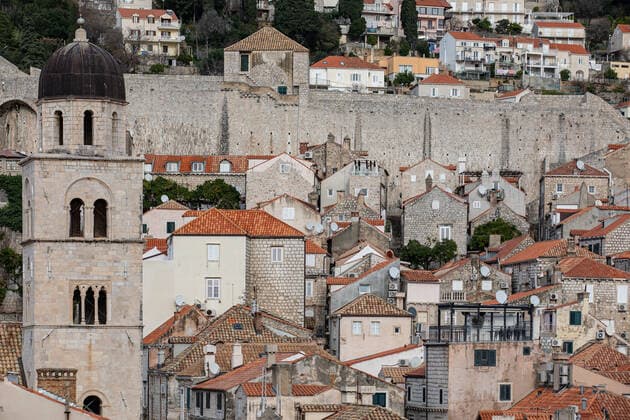 Dubrovnik coronavirus (COVID-19) pandemic People are seen amid the coronavirus disease (COVID-19) pandemic at Stradun street in Dubrovnik, Croatia on January 7, 2022. GrgoxJelavic PIXSELL