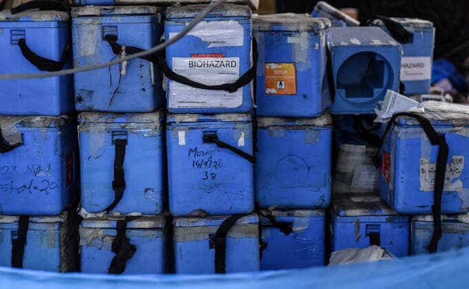 January 8, 2022, Guwahati, India: COVID-19 swab sample storage containers are seen at Guwahati Railway Station, in Guwahati, Assam, India on Saturday, Jan. 8, 2022. Daily cases of Covid-19 surged by 21% in 24 hours as India recorded more than hundred thousand fresh infections. Guwahati India - ZUMAt232 20220108_zip_t232_021 Copyright: xDavidxTalukdarx
