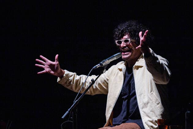 Entertainment Bilder des Tages SÃO PAULO, SP - 08.01.2022: SHOW CRIOLO - The singer Criolo, to celebrate his love for samba, presents ?Samba Só?, a show with classics of immortal samba musicians and authorial compositions, the presentation took place at Sesc Vila Mariana, south of the capital. Sao Paulo, January 8, 2022. x2158417x  VanxCampos