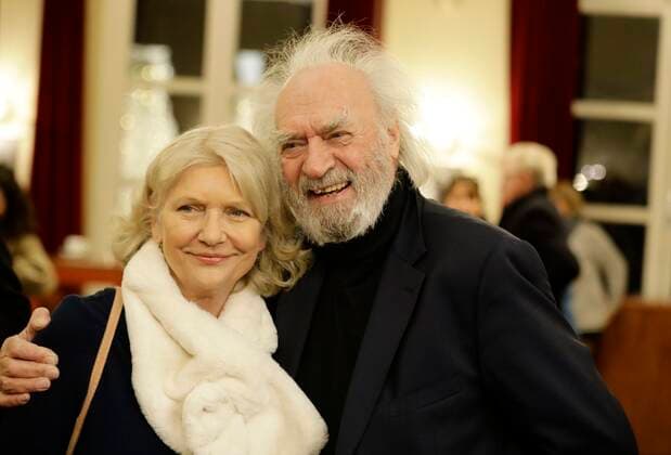 Achim Wolff mit Ehefrau Rita Feldmeier bei der Theaterpremiere von Rent a friend, Deutschland, Berlin, Schlosspark Theater, RENT A FRIEND, Komödie von Folke Braband, Mit Caroline Beil, Bürger Lars Dietrich, Alessija Lause & TORSTEN MÜNCHOW *** Achim Wolff with wife Rita Feldmeier at the theater premiere of Rent a friend, Germany, Berlin, Schlosspark Theater, RENT A FRIEND, Comedy by Folke Braband, With Caroline Beil, Bürger Lars Dietrich, Alessija Lause TORSTEN MÜNCHOW