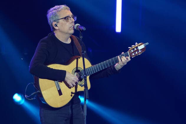 January 9, 2022, Madrid, Spain: Pedro Guerra performs at the solidarity concert Music with La Palma: Stronger than the volcano at Wizink Center, in Madrid. Madrid Spain - ZUMAs197 20220109_zaa_s197_087 Copyright: xAtilanoxGarciax