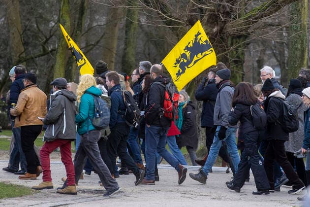 09.01.2022 , Brüssel , Belgien , Tausende demonstrieren gegen die Coronamassnahmen der Regierung in Belgien und gegen die Impfpflicht , leichte Ausschreitungen nach Ende der Demonstration.