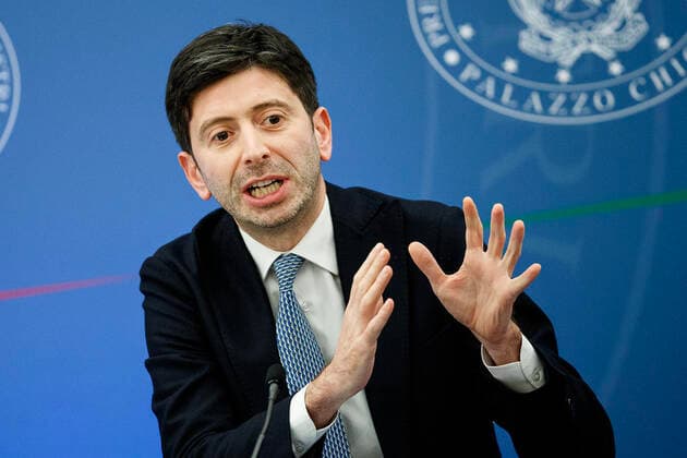 January 10, 2022, ROME, Italia: Italian Minister of Health, Roberto Speranza, during the press conference on the latest anti-Covid measures adopted by the Government at the Chigi Palace in Rome, Italy, 10 January 2022..ANSA ROBERTO MONALDO LAPRESSE POOL ROME Italia - ZUMAa110 20220110_zaf_a110_139 Copyright: xAnsa RobertoxMonaldo Lapresse Pox