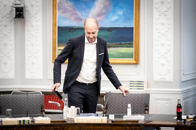 Sundhedsminister Magnus Heunicke (S) under aabent samraad i Folketingets Sundhedsudvalg med sundhedsministeren paa Christiansborg, tirsdag den 11. januar 2022.. , Copenhagen Denmark Copyright: RitzauxScanpix MadsxClausxRasmussenx cop101 spdk20220111-144821-L