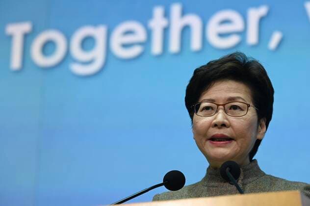 Coronavirus in Hongkong, Carrie Lam Pressekonferenz HONG KONG, CHINA - JANUARY 11: Hong Kong Chief Executive Carrie Lam Cheng Yuet-ngor speaks on the vaccination service to the media before a meeting on January 11, 2022 in Hong Kong, China. Hong Kong will set up more COVID-19 vaccination sites in late January.  Copyright: xVCGx CFP111364563231