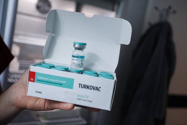 Coronavirus, Turkovac Impfstoff aus der Türkei, Symbolbilder January 14, 2022, Ankara, Turkey: Vials containing Turkovac vaccine seen during the Covid-19 Vaccination operation in Ankara City Hospital..TURKOVAC is an inactive type of a COVID-19 vaccine developed by the Turkish Ministry of Health and Erciyes University. With the Emergency use permit from the Ministry of Health of the Republic of Turkey, its widespread use in large hospitals in the country began. Ankara Turkey - ZUMAs197 20220114_zaa_s197_198 Copyright: xTunahanxTurhanx