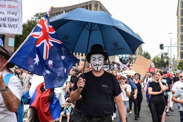 VOICES 4 THE KIDS RALLY, Protesters take part in a Voices 4 the Kids protest against vaccination policies at Prince Alfred Park in Sydney, Saturday, January 15, 2022. ( NO ARCHIVING, EDITORIAL USE ONLY, NO USE IN BOOKS WITHOUT CONSENT SYDNEY NSW AUSTRALIA  Copyright: xFLAVIOxBRANCALEONEx 20220115001613523802