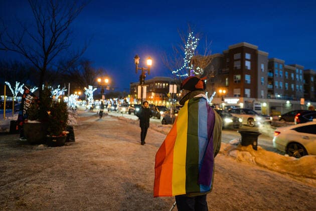 Pride Corner On Whyte In Edmonton A member of the local LGBTQ2S+ supporters during the Pride Corner on Whyte weekly gathering, on Whyte Avenue in Edmonton. On Friday, 14 January 2022, in Whyte Avenue, Edmonton, Alberta, Canada. Edmonton Canada  Copyright: xArturxWidakx originalFilename: widak-pridecor220114_npeRz.jpg