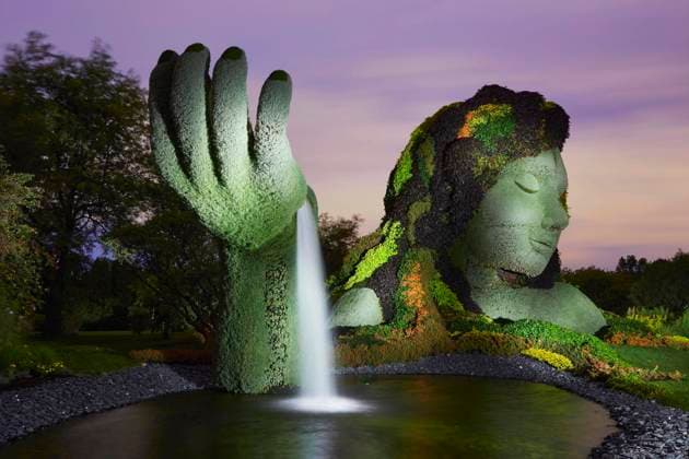 Lichtmalerei-Fotografie einer Gartenskulptur, Botanischer Garten, Montreal, Provinz Quebec, Kanada, Nordamerika *** Light painting photograph of a garden sculpture, Botanical Garden, Montreal, province of Quebec, Canada, North America Copyright: imageBROKER GuentherxSchwermer iblgsc07227670.jpg