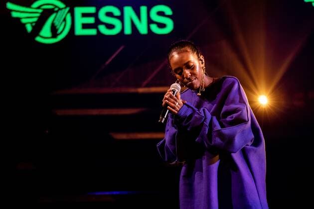 GRONINGEN - A livestream performance by Sudanese-Dutch singer songwriter Gaidaa is being recorded for Eurosonic Noorderslag. Due to the corona virus, the Groningen festival will once again take place completely online. ANP KIPPA PAUL BERGEN