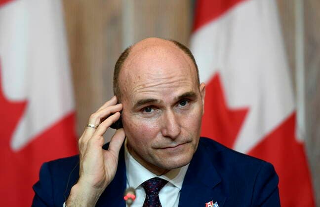News Bilder des Tages January 17, 2022, Ottawa, ON, CAN: Minister of Health Jean-Yves Duclos participates in a news conference on the COVID-19 pandemic and Health Canada™s approval of the antiviral treatment Paxlovid in Ottawa on Monday, Jan. 17, 2022. Ottawa CAN  - ZUMAc35_ 20220117_zaf_c35_040 Copyright: xJustinxTangx
