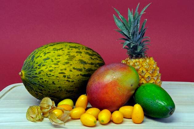 tropische Fruechte Melone, Mango, Ananas, Kumquats, Physalis, Avocado tropical fruits melon, mango, ananas, kumquats, physalis, avocado BLWS660014 *** tropical fruits melon, mango, pineapple, kumquats, physalis, avocado tropical fruits melon, mango, pineapple, kumquats, physalis, avocado BLWS660014 Copyright: xblickwinkel McPHOTO I.xSchulzx