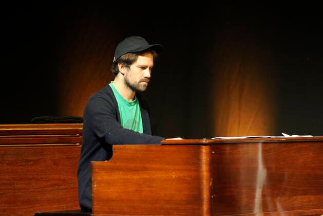 Der englische Jazz-Keyboarder Kit Downes an einer Hammond B3 in der Philharmonie Essen. The English jazz keyboarder Kit Downes on a Hammond B3 at the Philharmonie Essen. Essen NRW DEU;DE;GERMANY;DEUTSCHLAND;ALLEMAGNE