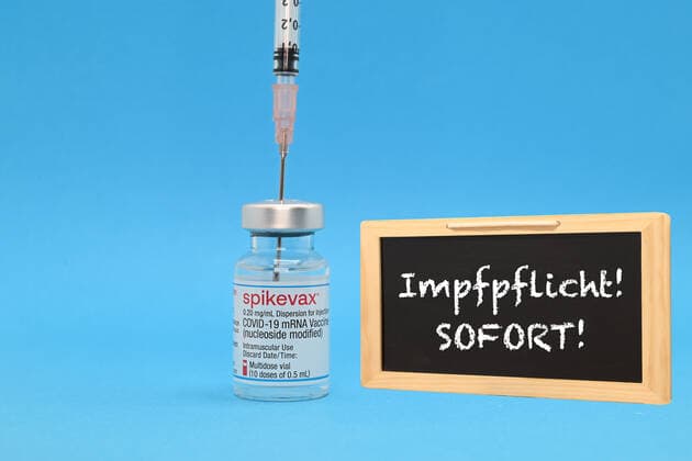 Coronavirus, Impfpflicht Symbolbilder Stock- und Symbolbilder I 21.01.2022 Thema: Impfpflicht Hamburg Neugraben Hamburg Deutschland Copyright: xLobeca FelixxSchlikisx
