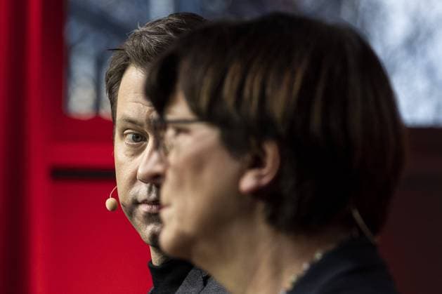 News Bilder des Tages (L-R) Lars Klingbeil, SPD-Parteivorsitzender, und Saskia Esken, SPD-Parteivorsitzende, aufgenommen im Rahmen einer Pressekonferenz nach der Jahresauftaktklausur der SPD in Berlin, 22.01.2022. Berlin Deutschland Copyright: xFlorianxGaertner photothek.dex