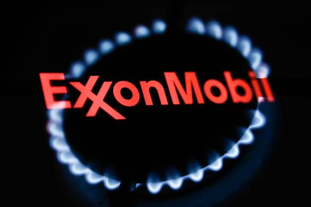 Daily Life And Energy Photo Illustrations Flames from a gas burner and ExxonMobil logo displayed on a phone screen are seen in this multiple exposure illustration photo taken in Krakow in Krakow, Poland on January 22, 2022. Krakow Poland  Copyright: xJakubxPorzyckix originalFilename: porzycki-dailylif220122_np0qW.jpg