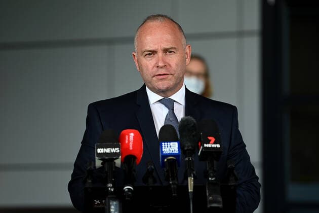 DOMINIC PERROTTET PRESSER, Catholic Schools NSW CEO Dallas McInerney speaks to the media during a press conference at Lidcombe Public School in Sydney, Sunday, January 23, 2022. ( NO ARCHIVING, EDITORIAL USE ONLY, NO USE IN BOOKS WITHOUT CONSENT SYDNEY NSW AUSTRALIA  Copyright: xBIANCAxDExMARCHIx 20220123001616060171
