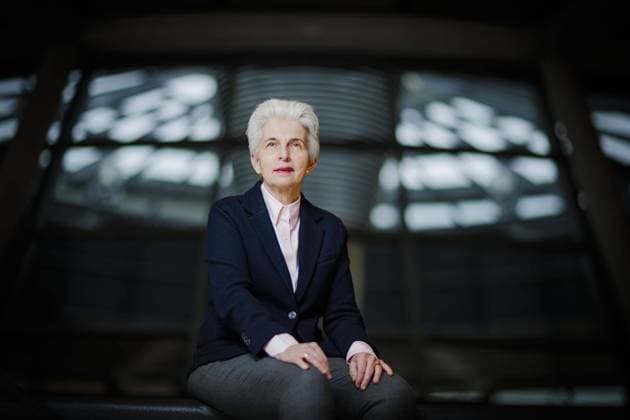 News Bilder des Tages Marie-Agnes Strack-Zimmermann, MdB, FDP, posiert fuer ein Foto. Berlin, 25.01.2022 Berlin Deutschland *** Marie Agnes Strack Zimmermann, Member of Parliament, FDP, poses for a photo Berlin, 25 01 2022 Berlin Germany Copyright: xThomasxTrutschel photothek.dex