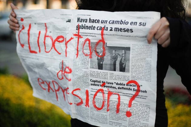 January 25, 2022, Queretaro, Mexico: A protester holds a placard during a demonstration against the murder of the three journalists Jose Luis Arenas, Margarito Martinez and Lourdes Maldonado..From 2000 to date, ARTICLE 19 has documented 148 murders of journalists in Mexico, possibly related to their work. Of the total, 136 are men and 12 are women. Queretaro Mexico - ZUMAs197 20220125_zaa_s197_166 Copyright: xCesarxGomezx