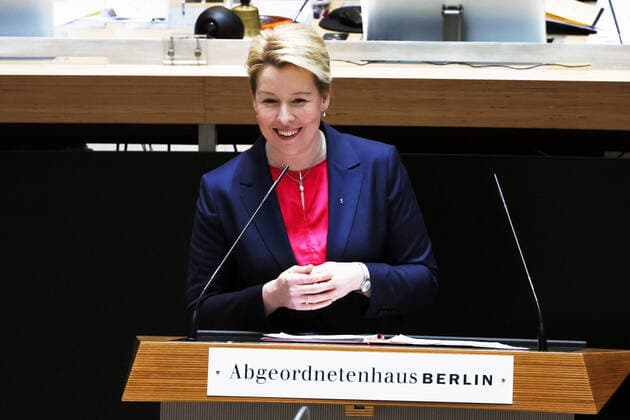 News Bilder des Tages Erste Regierungserklaerung der neuen Regierenden Buergermeisterin von Berlin Franziska Giffey im Abgeordnetenhaus in Berlin am 27. Januar 2022. Erste Regierungserklaerung der neuen Regierenden Buergermeisterin von Berlin Franziska Giffey *** First government declaration of the new governing mayor of Berlin Franziska Giffey in the House of Representatives in Berlin on 27 January 2022 First government declaration of the new governing mayor of Berlin Franziska Giffey