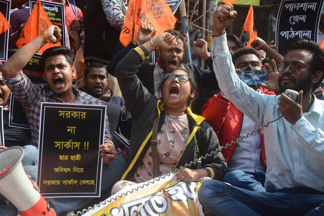 India: Protest for school opening in college amid pandemic situation BJP (Bharatiya Janata Party) supporters and students blocked roads to protest against reopening of the school college amid pandemic situation. Kolkata West Bengal India Copyright: RahulxSadhukhan