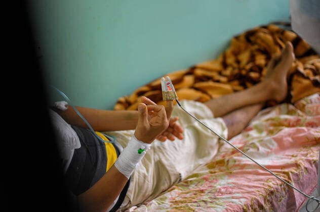 January 27, 2022, Tunis, Tunisia: Tunis, Tunisia. January 27, 2022. Patients with the Covid-19 virus are treated at the Charles de Gaulle hospital in Tunis, Tunisia. Covid-19 infections have continued to increase in Tunisia in January 2022, with the government imposing a curfew and preventive measures to contain the spread of the virus Tunis Tunisia - ZUMAd99_ 20220127_zap_d99_005 Copyright: xHasanxMradx