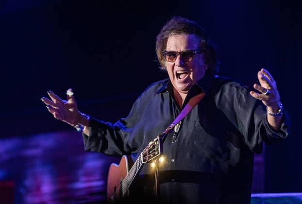 HONOLULU, HI - January 30, 2022: Don McLean performing at Blue Note Honolulu at The Ourtigger Waikiki Resort in Honolulu, HI on January 30, 2022. Copyright: xErikxKabikxPhotography xMediaPunchx