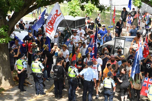 COVID19 VACCINATION PROTEST CANBERRA, Protesters are seen during an anti-vaccination rally outside the National Press Club of Australia where Prime Minister Scott Morrison will speak in Canberra, Tuesday, February 1, 2022. ( NO ARCHIVING, EDITORIAL USE ONLY, NO USE IN BOOKS WITHOUT CONSENT CANBERRA ACT AUSTRALIA  Copyright: xMICKxTSIKASx 20220201001618936096