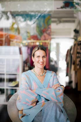 IMAGO Creative: Neue Aussichten IMAGO Creative: Internationaler Frauenmonat, Gesundheit, Frauen in der Menopause IMAGO Creative, Internationaler Frauenmonat, Entrepreneurinnen Portrait of female entrepreneur sitting in clothing store Israel, Tel Aviv, model released, property released Copyright: xMaskotx , MA92087