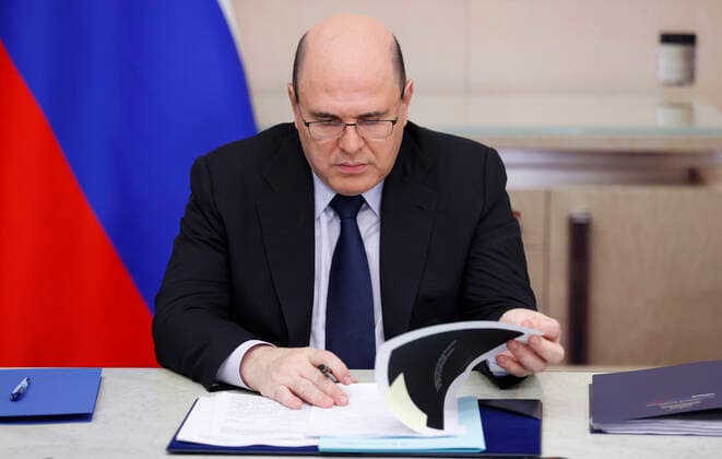 Russia Mishustin Coronavirus Governmental Board 6752768 02.02.2022 Russian Prime Minister Mikhail Mishustin chairs a meeting of the bureau of the governmental board to fight the spread of the coronavirus in Russia, via teleconference call, in Moscow, Russia. Dmitry Astakhov Sputnik Moscow Russia  Copyright: xDmitryxAstakhovx