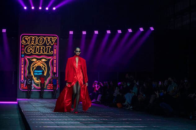Bilder des Jahres 2022, Entertainment 02 Februar Entertainment Themen der Woche KW05 Entertainment Bilder des Tages AltaRoma Fashion Week in Rom, Edoardo Gallorini Modenschau Rome, cinecittÃ , altaroma, fashion week Edoardo Gallerino fashion show FW 22.23  Copyright: x xIPAx xBarbaraxAmendolax