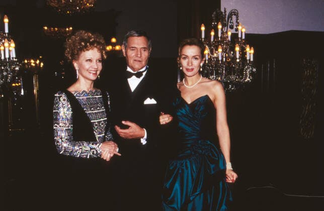 Alles aus Liebe Alles aus Liebe, Mini-Fernsehserie, Deutschland 1993, Darsteller: Liselotte Pulver, Harald Leipnitz, Katja Flint, Deutschland Copyright: kpa UnitedArchives55004996 EDITORIAL USE ONLY
