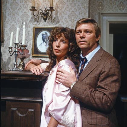 Leute gibt s Leute gibt s, Fernsehfilm, Deutschland 1982, Regie: Ralf Gregan, Darsteller: Michaela May, Uwe Friedrichsen, Deutschland Copyright: kpa UnitedArchives55005516 EDITORIAL USE ONLY