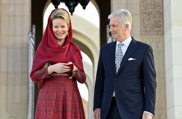 Bilder des Jahres 2022, Entertainment 02 Februar Entertainment Themen der Woche KW05 Entertainment Bilder des Tages Queen Mathilde of Belgium and King Philippe - Filip of Belgium pictured during a visit to the Sultan Qaboos Grand Mosque in Muscat, Oman on Thursday 03 February 2022, day two of an official visit of the Belgian Royals to the Sultanate of Oman and United Arab Emirates.  ERICxLALMAND 7668144