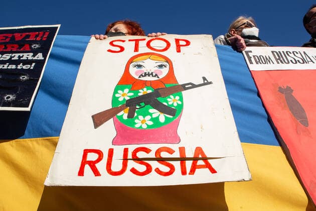 Bilder des Jahres 2022, News 02 Februar News Themen der Woche News Bilder des Tages Italy: In defense of Ukraine from threat of invasion by Russia Sit-in in Rome near Russian embassy organized by Ukrainian community and Italian Radicals Rome Italy Copyright: MatteoxNardone