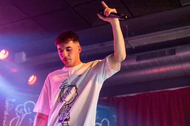 Pole performs live in Seville, Spain. Seville, Spain. 4th, February 2022. The Spanish singer Pole performs a live concert at Sala X in Seville. Seville Andalusia Spain  Copyright: xGonzalesxPhoto MarioxDiazxRaserox