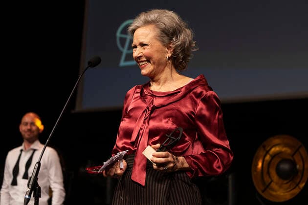 Birthe Neumann vinder AArets kvindelige hovedrolle for Pagten. ROBERT-priserne bliver med Camilla Bendix som vaert uddelt i Tivoli Hotel & Congress Center loerdag den 5. februar 2022. , Copenhagen Denmark Copyright: ClausxBechx Cop102 spdk20220205-213206-L