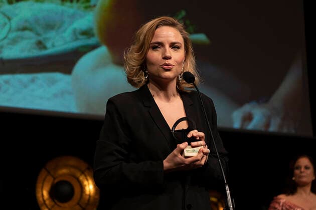 Josephine Park faar aarets kvindelige birolle for Venuseffekten. ROBERT-priserne bliver med Camilla Bendix som vaert uddelt i Tivoli Hotel & Congress Center loerdag den 5. februar 2022. , Copenhagen Denmark Copyright: ClausxBechx Cop102 spdk20220205-215431-L