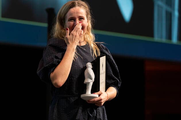 IB-Prisen gaar til Monica Hellström. ROBERT-priserne bliver med Camilla Bendix som vaert uddelt i Tivoli Hotel & Congress Center loerdag den 5. februar 2022. , Copenhagen Denmark Copyright: ClausxBechx Cop102 spdk20220205-220928-L
