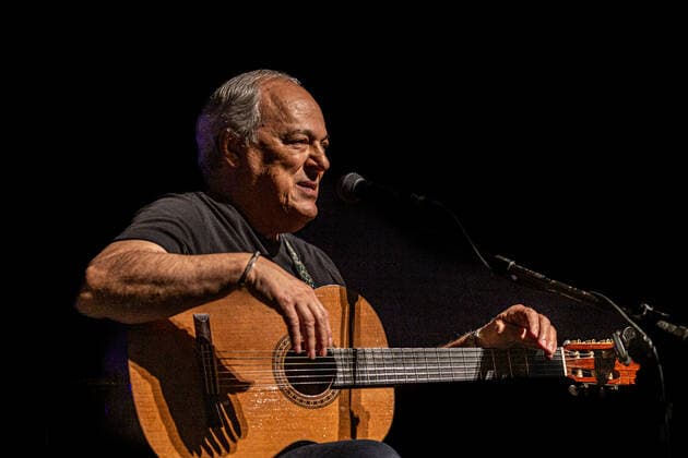 SÃO PAULO DE OLIVENÇA, AM - 05.02.2022: SHOW MPB4 E TOQUINHO - toquinho. The MPB4 musical ensemble performs alongside Toquinho and Camila Faiustino with songs by Chico Buarque, Vinicius de Moraes, among others. The presentation took place on the night of this Saturday, February 5, 2022, at Tom Brasil, in São Paulo. x2167127x  VanxCampos